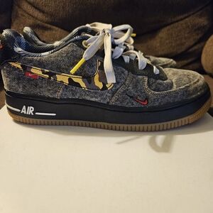 Boys Size 4.5 - Nike Air Force 1 Low Remix Black